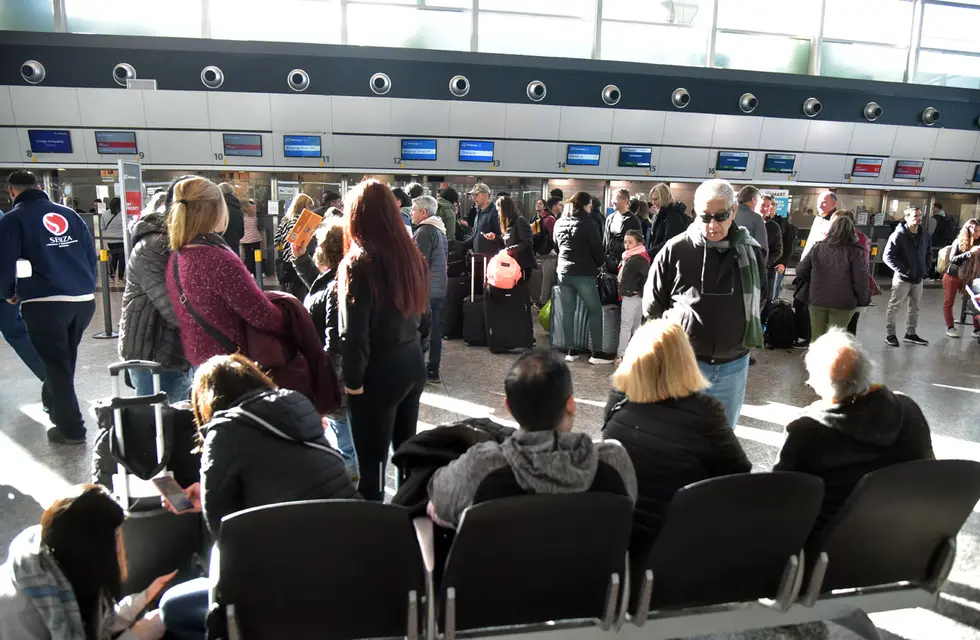 Por qué hay demoras y cancelaciones en el aeropuerto de Córdoba