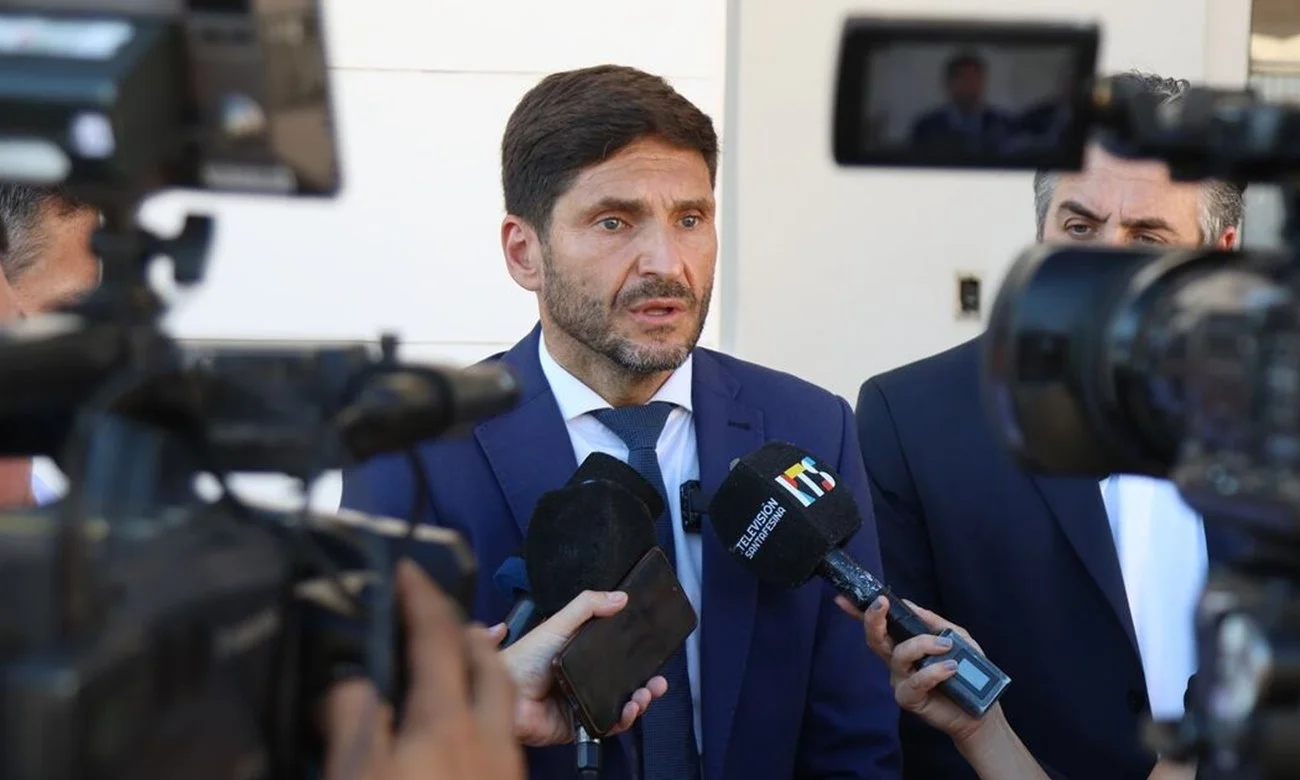 Investigan un plan para atentar contra Pullaro tras el hallazgo de armas de alto calibre