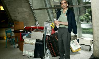 Murió en un aeropuerto el hombre que inspiró la película "La Terminal"