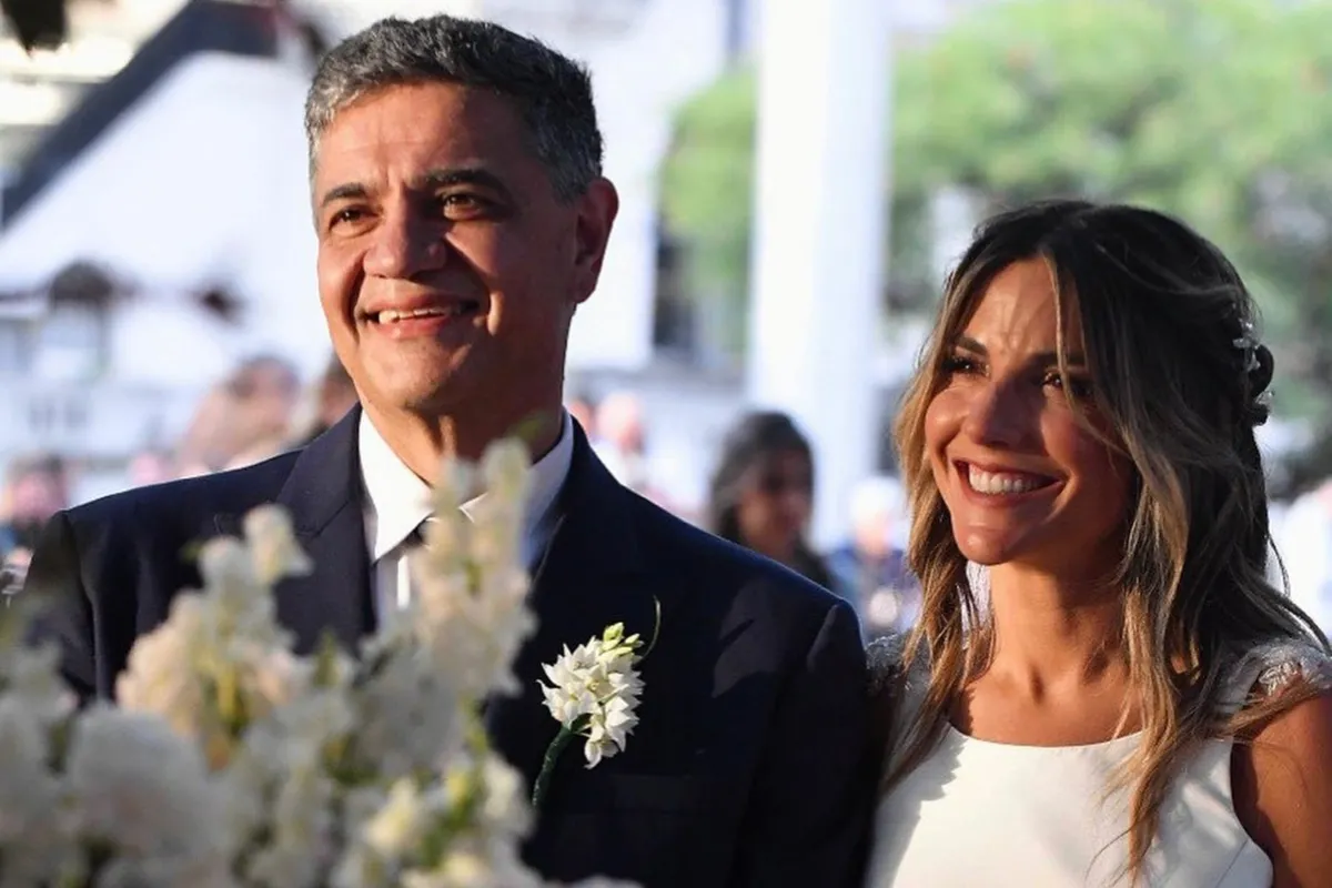 El casamiento de Jorge Macri y María Belén Ludueña: del terminante pedido de la pareja a sus invitados a la divertida propuesta que reemplazó al carnaval carioca