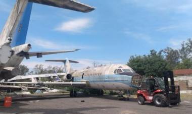 El Museo Malvinas de Córdoba recibe el avión Fokker que aterrizó en las islas argentinas el 2 de Abril