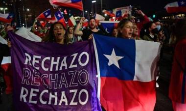 Chile: aprobaron la propuesta final de Constitución, que se votará el 17 de diciembre