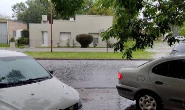 San Salvador: cayó granizo en otra ciudad de Entre Ríos.