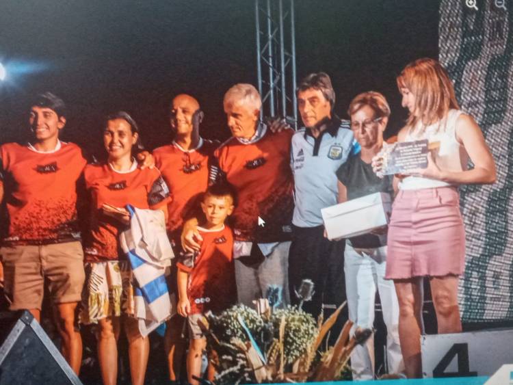 Agradecimiento a Hermanos Uruguayos