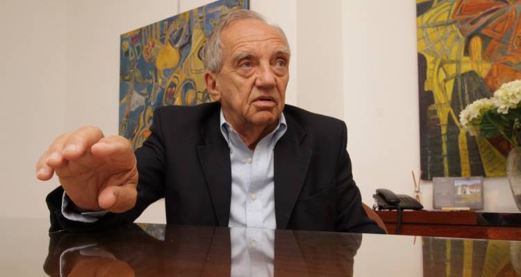 El empresario inmobiliario Alberto Bottai se lanzó como precandidato a intendente de Santa Fe