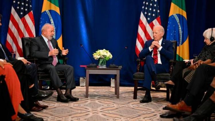 Lula le advirtió a Biden que la Democracia "corre peligro" en Argentina con el ascenso de Milei