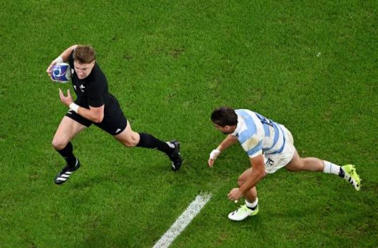 Los Pumas cayeron ante la potencia y defensa de los All Blacks en semifinales
