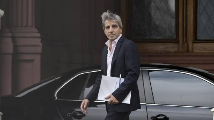 Caputo afirmó que la dolarización y el cierre del BCRA continúan siendo banderas del Gobierno