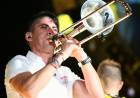 Los Caligaris echaron a un trombonista que atacó a los mexicanos
