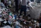 Relleno sanitario: las y los trabajadores deben clasificar los residuos a mano como consecuencia del robo de cables de electricidad