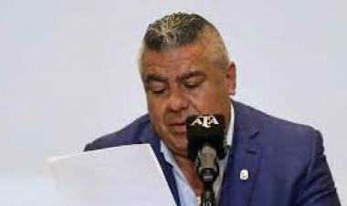 Atentos Unión y Colón. La AFA podría eliminar un descenso de la Liga Profesional.