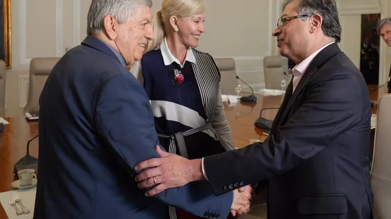 César Gaviria le envió advertencia a Gustavo Petro sobre la participación del Partido Liberal en el Gobierno: “Nos vamos a mover hacia la independencia