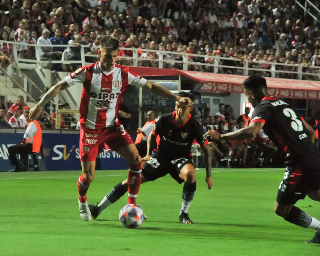 Unión no hace pie en el 15 de Abril y cae 2 a 0 ante Instituto