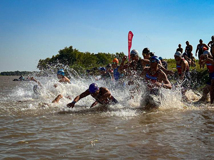 FINALIZÓ CON ÉXITO EL TRIATLÓN DE RECONQUISTA