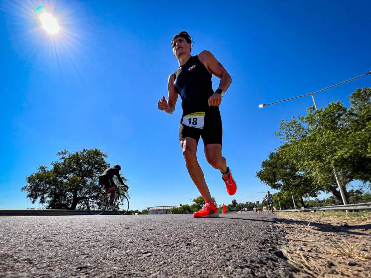 FINALIZÓ CON ÉXITO EL TRIATLÓN DE RECONQUISTA