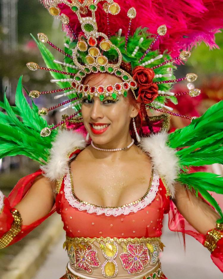 RECONQUISTA CORONA LOS CARNAVALES 2023 CON UNA 5° NOCHE