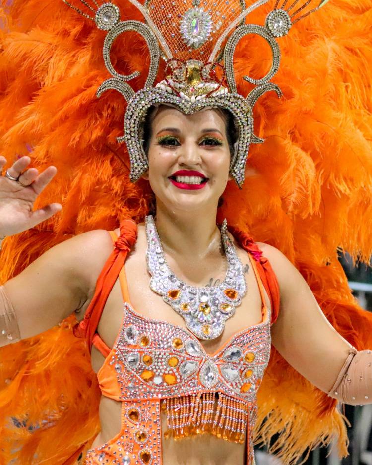 RECONQUISTA CORONA LOS CARNAVALES 2023 CON UNA 5° NOCHE