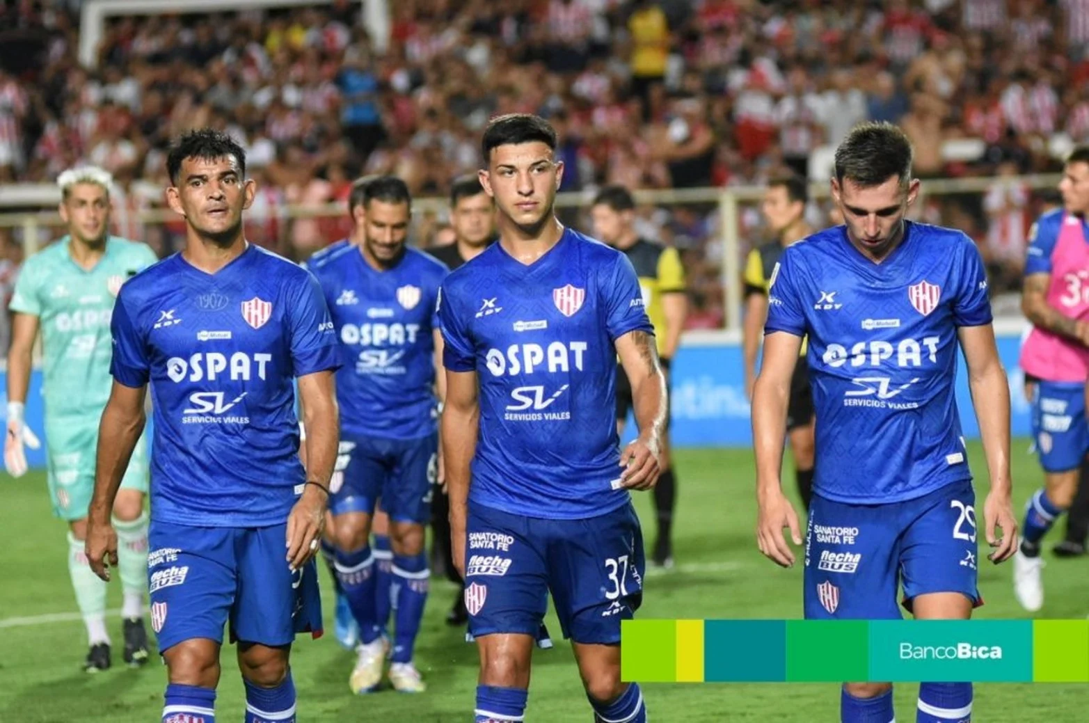 Ni el VAR le da una mano a Unión: perdió con Racing en Santa Fe