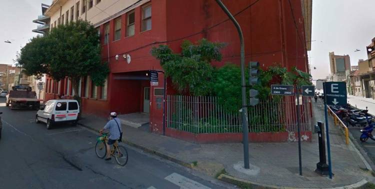 Descubren a un alumno con una pistola en la escuela de comercio Domingo Silva