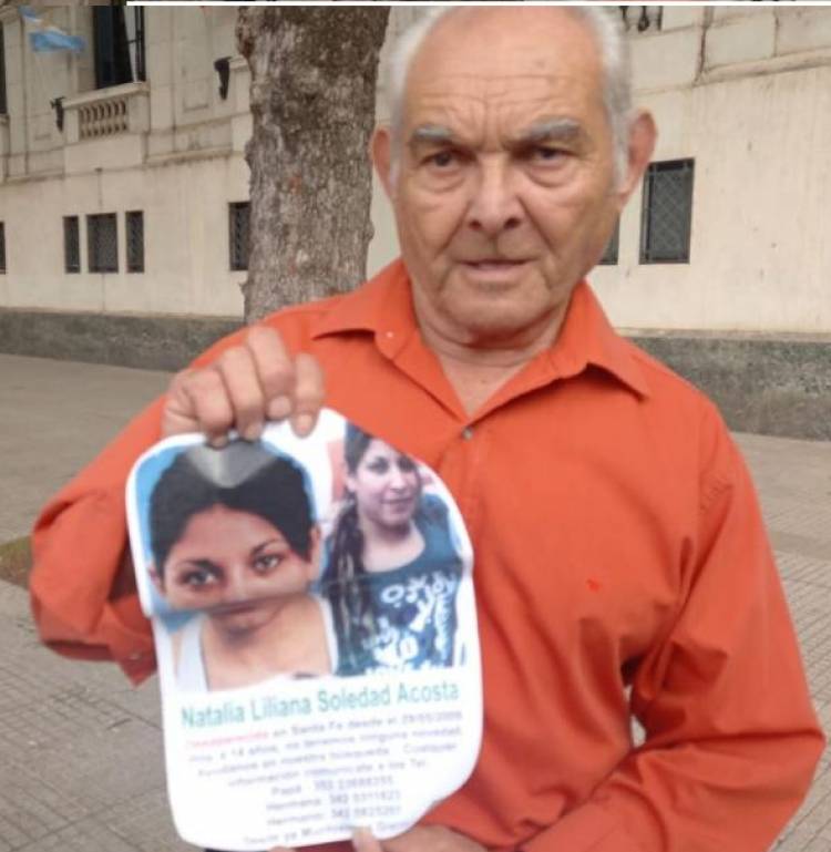 El papá de Natalia Acosta, la joven santafesina desaparecida hace 14 años, se sumó al reclamo de la familia Aquino