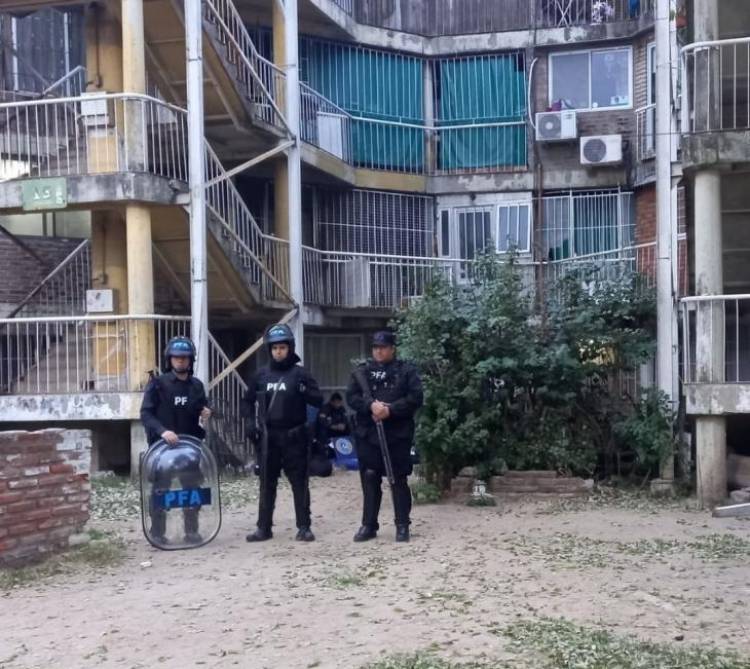 Realizaron 16 allanamientos en Santa Fe y Arroyo Leyes: secuestro de cocaína y dos detenidos, uno sindicado como titular de 20 propiedades