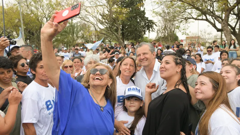 En el tramo final de la campaña, Adán Bahl recorrió cuatro ciudades del departamento La Paz