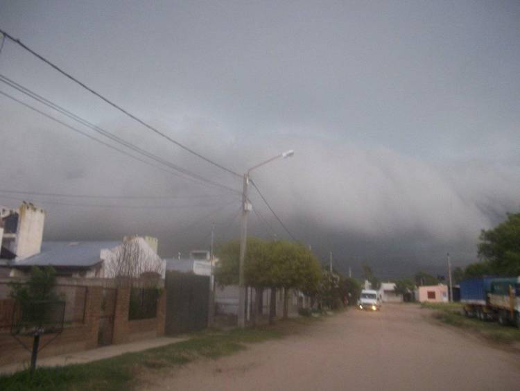 Rige un alerta meteorológico por tormentas y ocasional caída de granizo